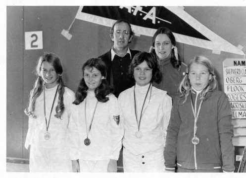 L-R: Wendy Searle, Elizabeth Blackie, Allison Alexander, Maree Broek. Rear: Their Coach O'Brien and Federation President Robyn Chaplin